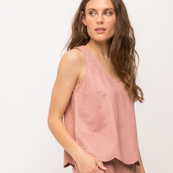 MYSTREE Blush Scalloped Edge Suede-Feel Tank Top - Picture 5 of 7